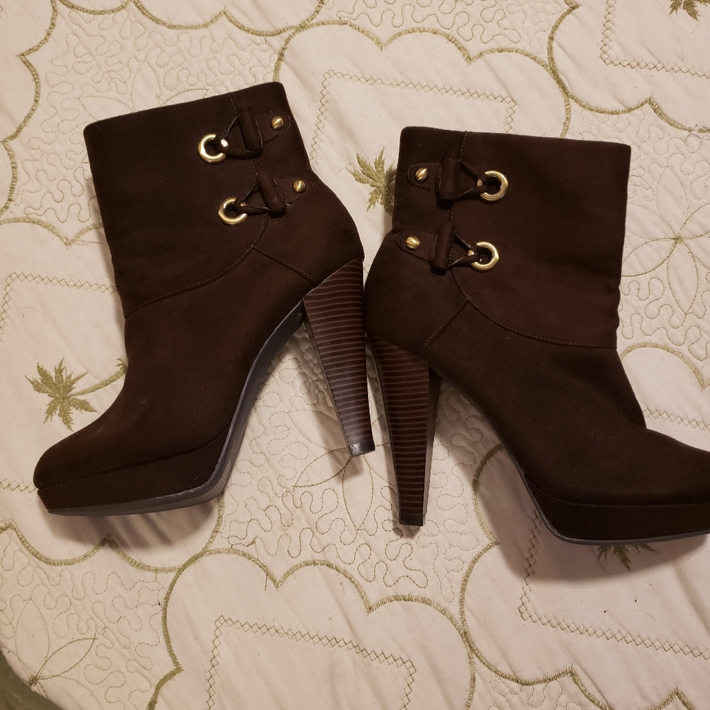 NWOT Lime Light Ankle Boots size 8